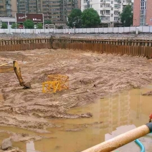 團(tuán)結(jié)路林源商貿(mào)城地下室